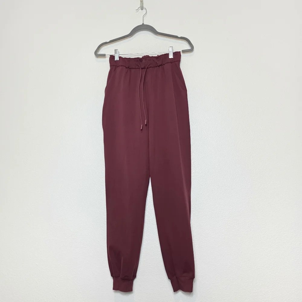 Lululemon Stretch High-Rise Jogger Pants In Red Merlot Sz 4